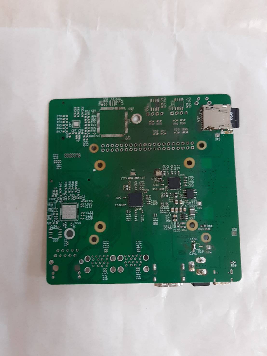 RaspberryPi CM5を使った 完全自作IOボードと　自作PCIeカードキットなど