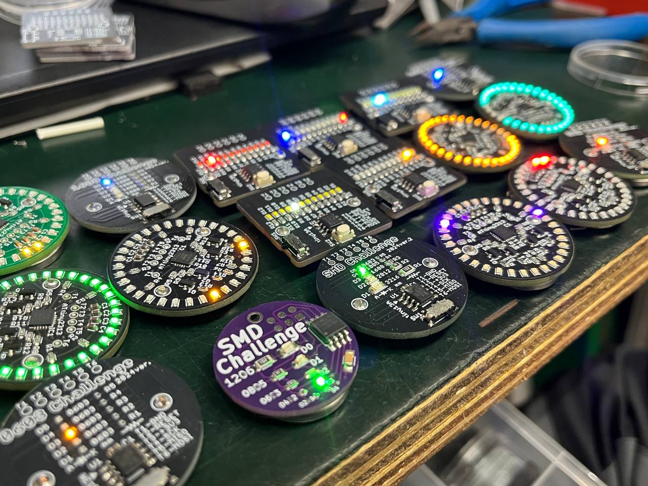 LEDバッジ